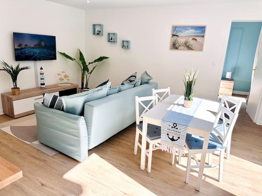 Appartement Au Coeur De Granville Buitenkant foto